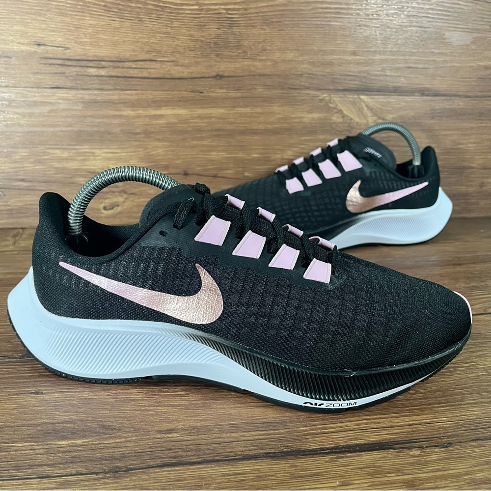 Nike Air Zoom Pegasus 37 Running Shoes Athletic Sneakers Women’s Size 9.5